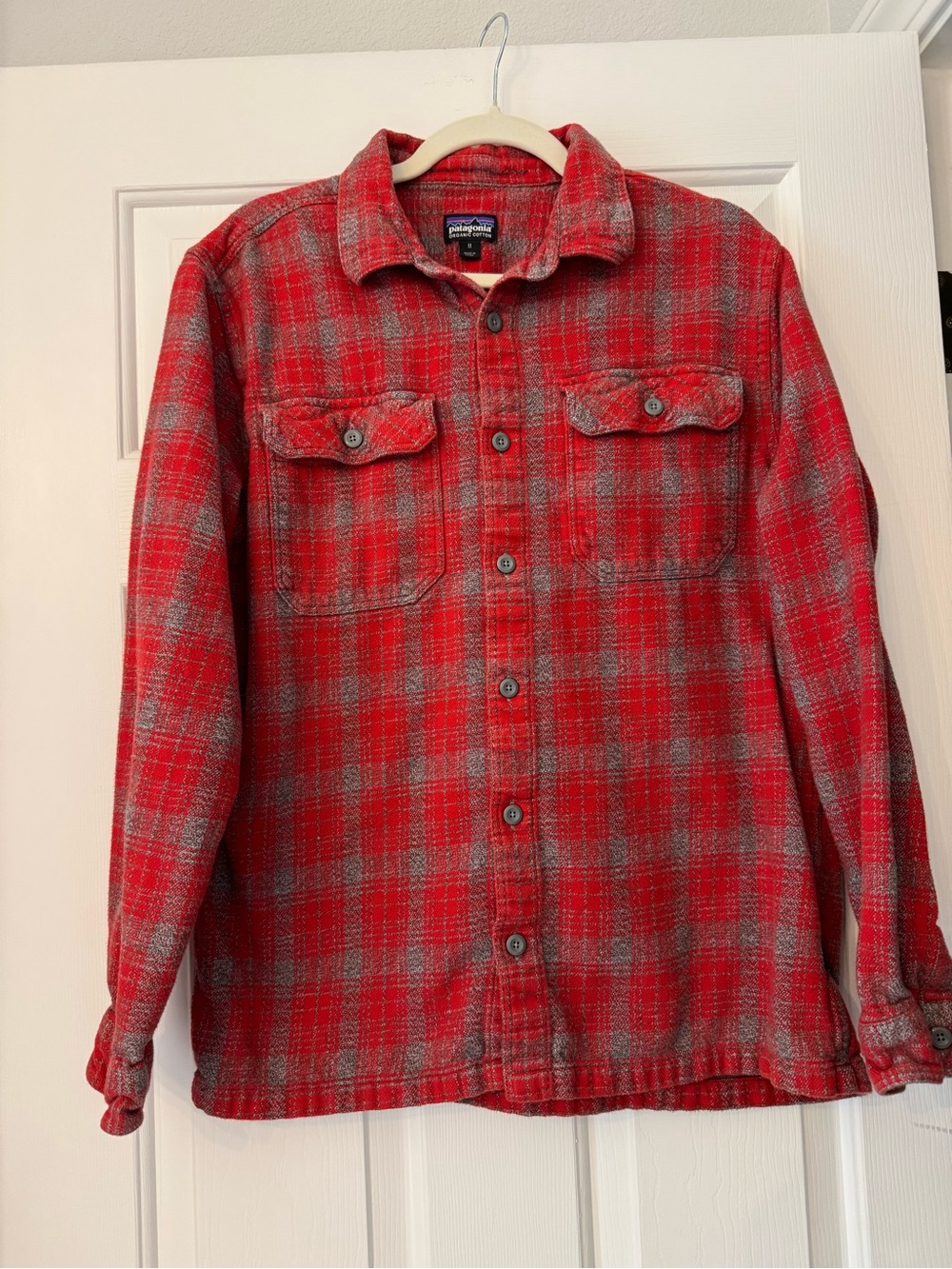 Patagonia Red & Gray Plaid Lightweight Shirt Jacket size M